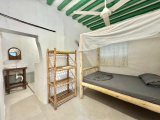 Mufassa Beach Hotel - 8