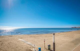 3 Bedroom Lovely Apartment In Torrevieja - 4