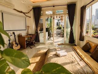 Cozy 1BR with Balcony Cô Giang, D1, HCM - 0
