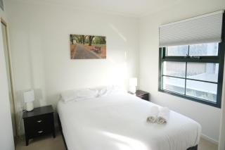 Readyset Apartments on Spencer North - 8