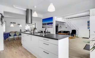 Spacious Holiday Home By Sea For 14 Guests - 3