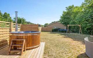Spacious Holiday Home By Sea For 14 Guests - 2