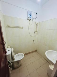 Blue Whale Hotel - 6
