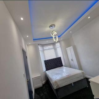 Denhomes Luxury Flat - 2