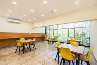 FabHotel Celebrity Inn - 5