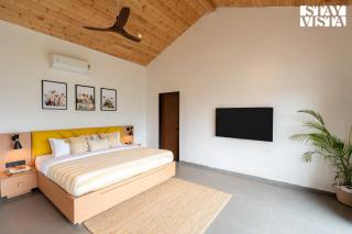 StayVista at Apukaa - Amarja Hills with Karaoke, Pool - 7