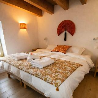Lodge With View Of Lake Bourget - 8