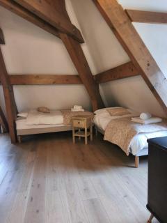 Lodge With View Of Lake Bourget - 3