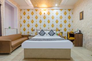 Hotel Vybe stay Sector 19 Noida - 1