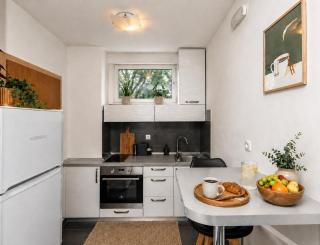 Side by Side Apartments - 3