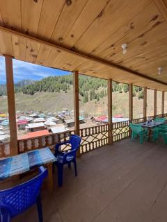 Peak Paradise Resort - 1