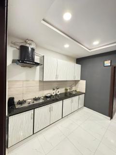 The Royal Nest - 2