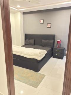 The Royal Nest - 1