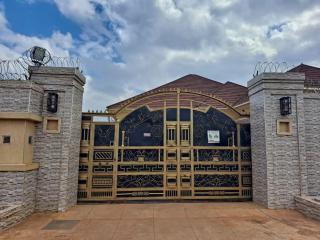 Golden View Guest House - 2