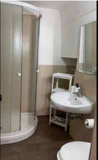 Annette Rooms - 7