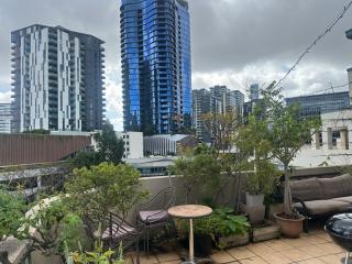2brm apartment with beautiful view in a great location Free Parking - 7