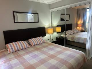 2brm apartment with beautiful view in a great location Free Parking - 8