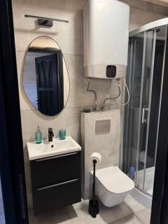 GreenWood II - Domek z jakuzzi i furtka do lasu - 2