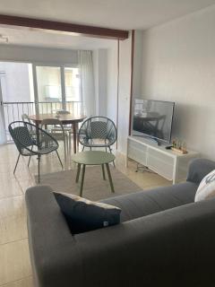 Apartamento con vistas laterales al mar en Platja - 4