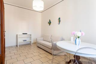 GuestHost - Bright & Comfortable Apartment - 6