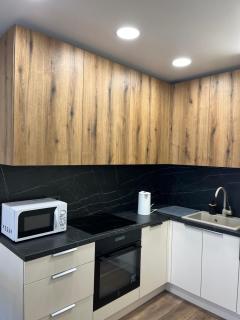 Modern apartment with Free parking - 10 min to airport, 15 min Center - 8