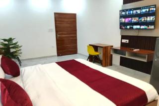 FabHotel 24x Living - 0