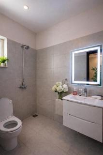 Global properties 2BED apartments In canal road self check-in - 7