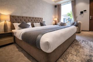 The Luxury Penthouse IGI Airport Delhi - 2