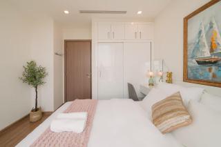Luxury Two-bedroom Apartment In The City Center, With Walking Lake, Swimming Pool And Gym - 1