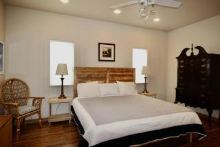 Upper Ranch - 100 Acre Mountain Views - 4