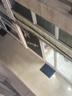 Room with mounting view - 4