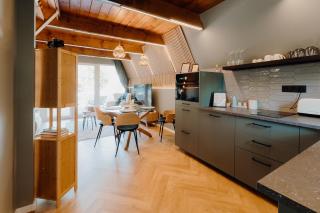 Maroska Pine - 1