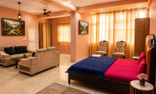 Hotel Rose Inn - Near Yashobhoomi - 8