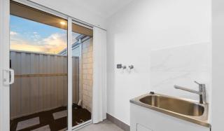 Neat and tidy brand new home - 5