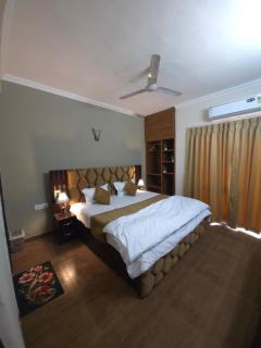 Vrinda Kunj Peaceful 2BHK Stay in Vrindavan - 4