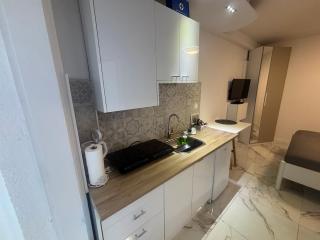 Studio Apartment New Home - 8