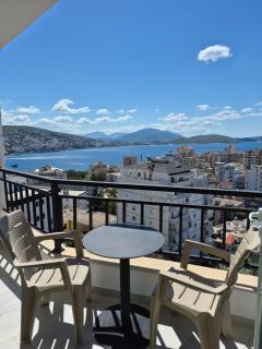 Guest - SEA BREEZE APARTMENTS - 8