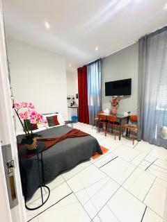 Laura Rooms - 2