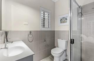 A lovely quiet 3 bedroom house - 6