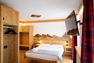 Hotel Des Alpes - 1