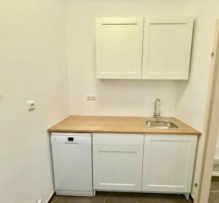 Cosy Apartment with Park View - 5