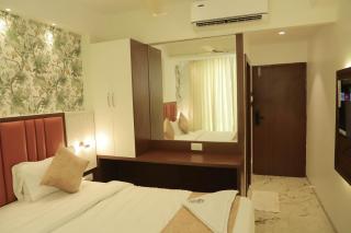 Sapphire Suites - 9