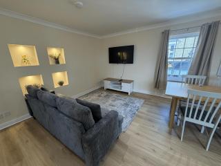 Ely Stays City Center 2 Bedroom Flat - 6