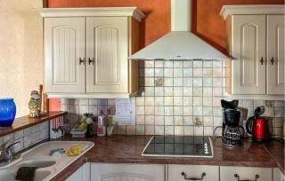 Cozy Home In Barneville Carteret With Wifi - 7