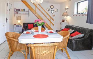 1 Bedroom Beautiful Home In Ectot L'auber - 7