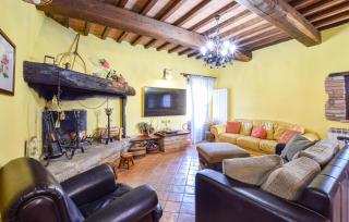 Stunning Home In Magione - 7