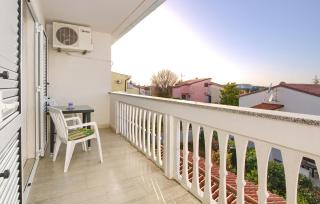 1 Bedroom Amazing Apartment In Pula - 9