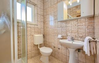 1 Bedroom Amazing Apartment In Pula - 6
