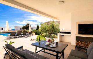 Cozy Home In Sevid With Private Swimming Pool, Can Be Inside Or Outside - 9