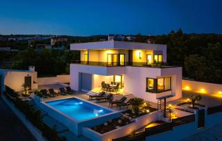 Cozy Home In Sevid With Private Swimming Pool, Can Be Inside Or Outside - 3